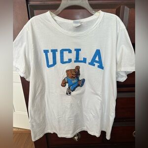 UCLA Womens XXLShort Sleeve T-shirt White with Bruin Bear
